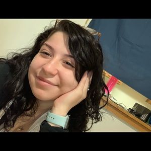 Meet your Posher, Angela